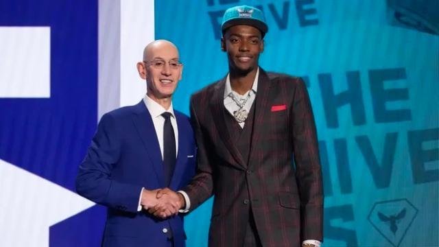 开云体育网页-【新秀列传】榜眼秀来自运动之家，豪言带队进总决赛